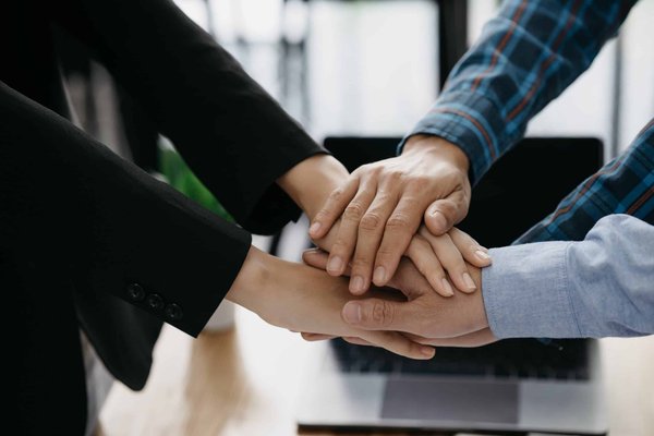 How to Pick the Perfect Color-Coordinated Face Mask for Your Professional Wardrobe?